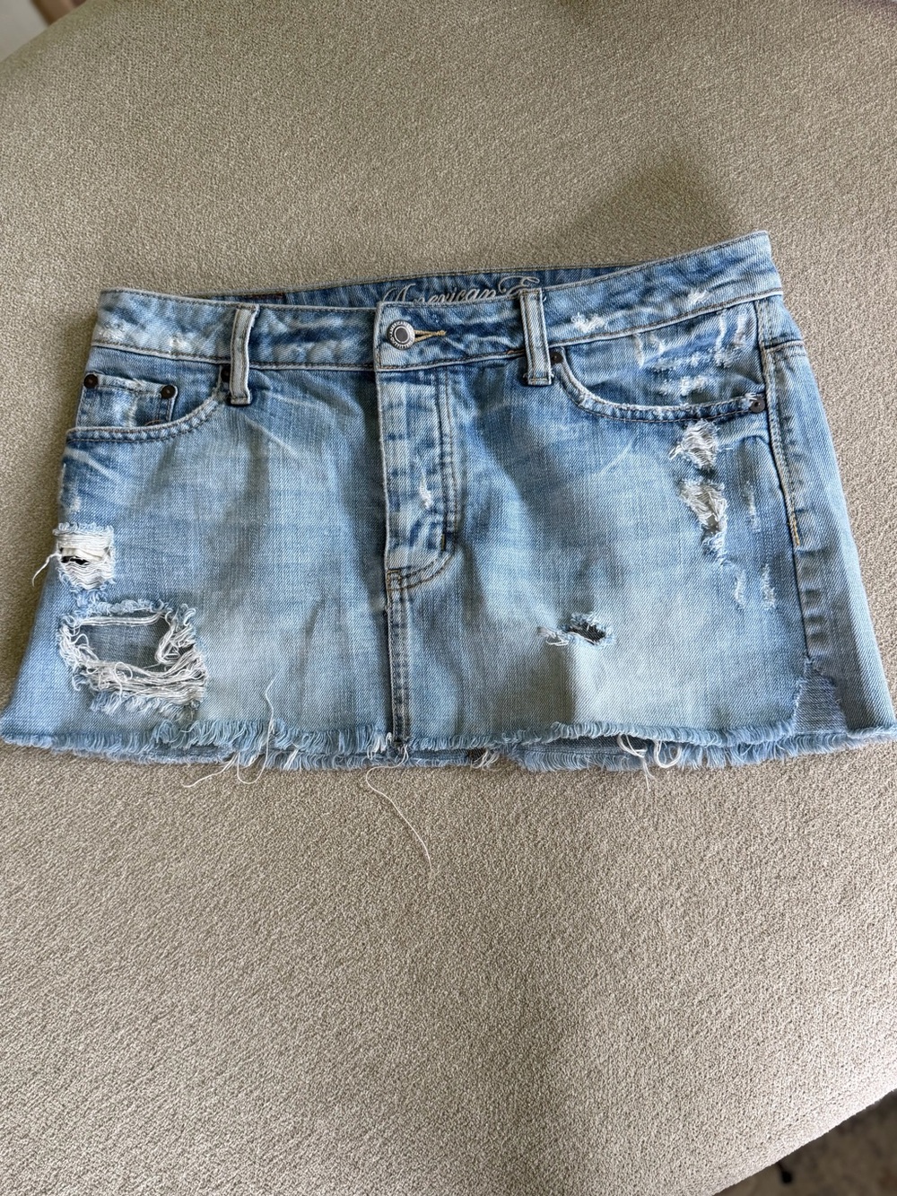 ✨ American Eagle Distressed Denim Mini Skirt ✨